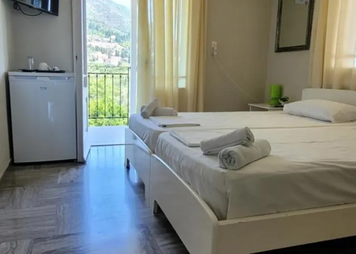 Petros Nydri (Lefkada)